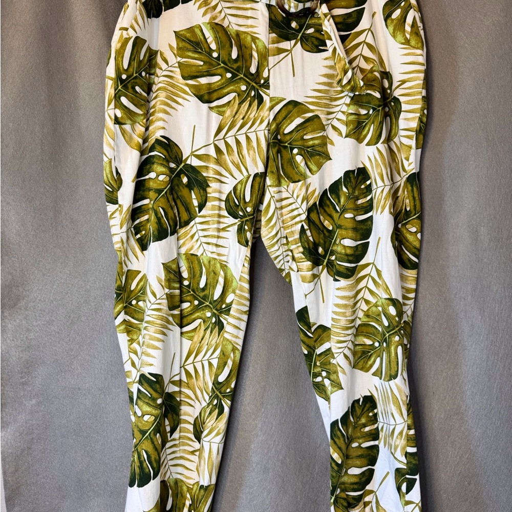 Ashley Stewart Green Leaf Print Pants. Very Good Used Condition.